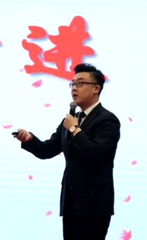 1.李飞_副本.jpg 1.李飞_副本.jpg