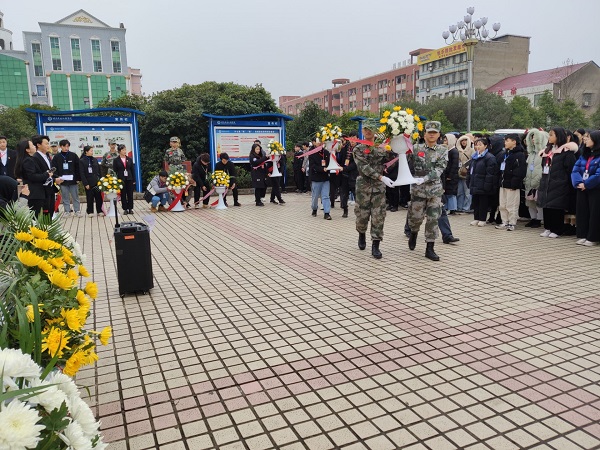 2CBB589D248405A3BDA58E4364290AC4.jpg 2CBB589D248405A3BDA58E4364290AC4.jpg