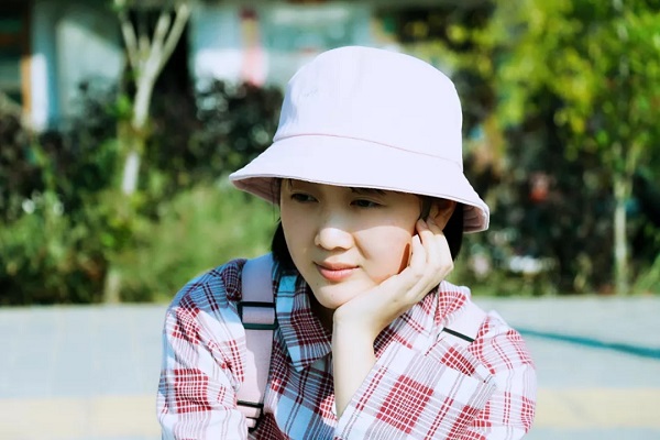 张丽.jpg 张丽.jpg