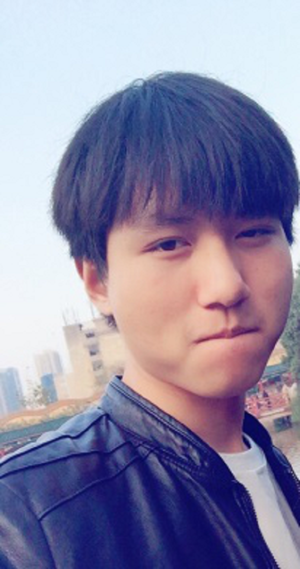 何冀淼.png 何冀淼.png