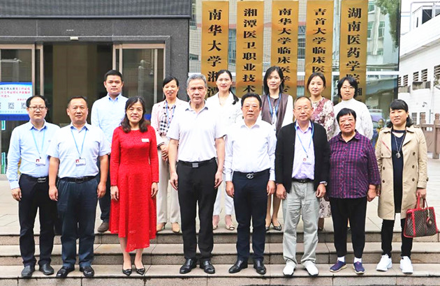 5.双方人员合影留念.jpg 5.双方人员合影留念.jpg