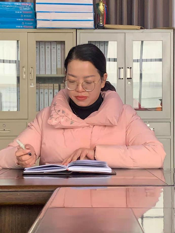 经管李燕丽.png 经管李燕丽.png