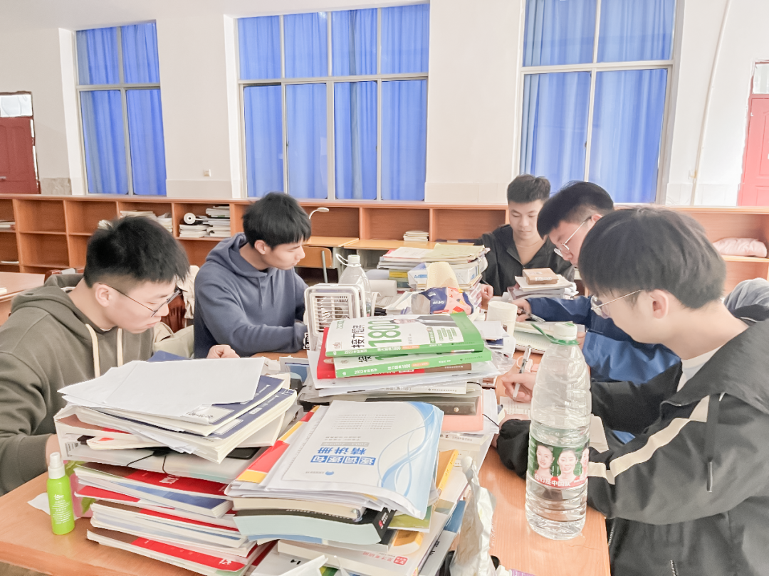 4c3c6983ffa24f3f39876c94af6e5be3_b9fdff11a7524b00b49b2fdb9cce6302.png 4c3c6983ffa24f3f39876c94af6e5be3_b9fdff11a7524b00b49b2fdb9cce6302.png