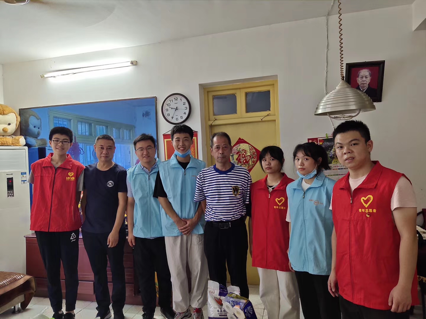 志愿服务照片3.jpg 志愿服务照片3.jpg