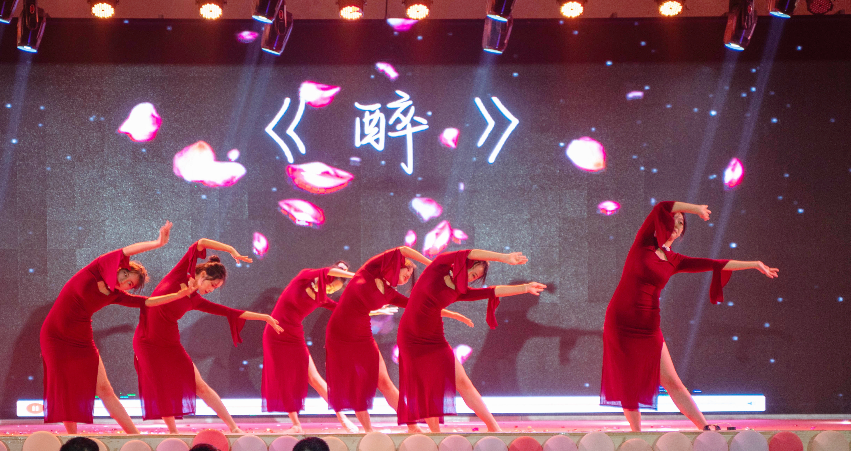 2f0ded088b12229a202f5d77840304a2_.jpg 2f0ded088b12229a202f5d77840304a2_.jpg