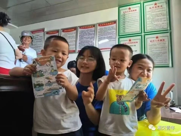 242e0ee355e9f36e038bb983d4697ae.jpg 242e0ee355e9f36e038bb983d4697ae.jpg